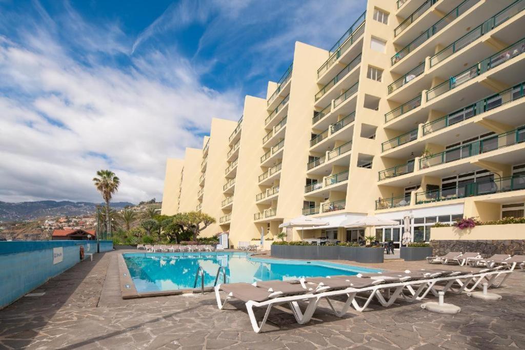 Tranquil Beachside Stay - Atlantic Gardens Beach Funchal  Exterior photo