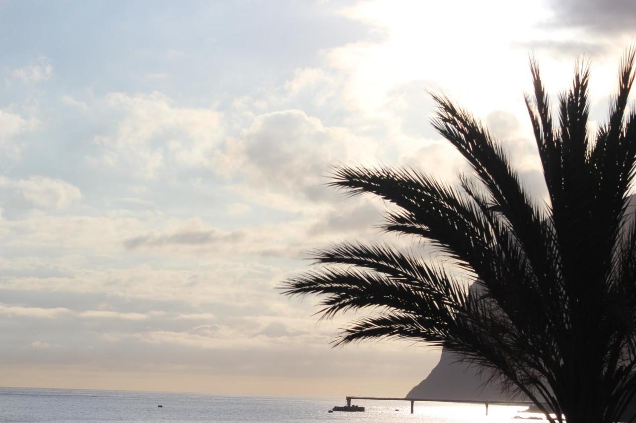 Tranquil Beachside Stay - Atlantic Gardens Beach Funchal  Exterior photo