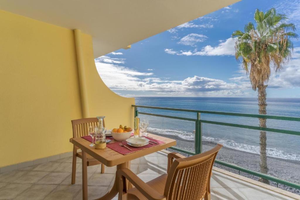 Tranquil Beachside Stay - Atlantic Gardens Beach Funchal  Exterior photo